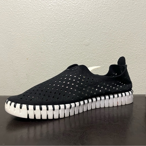 Ilse Jacobsen Tulip 139 black perforated slip on shoes size 38 - Picture 5 of 10